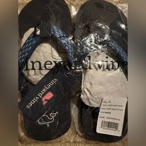 Brand new in package youth 5 Vineyard Vines Flip Flops